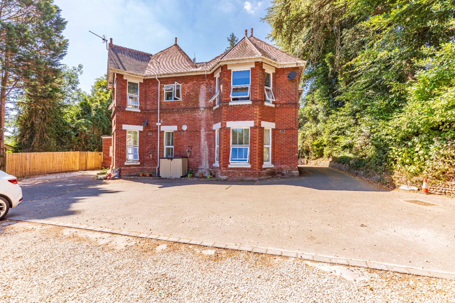 e5144c90-f590-4827-b1c0-fd18f6342797